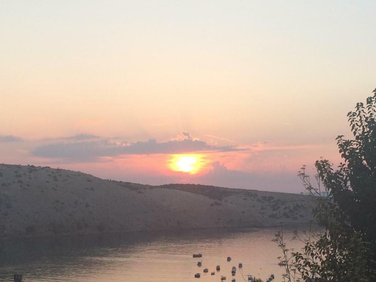 Apartmani Lidija Lopar Bagian luar foto